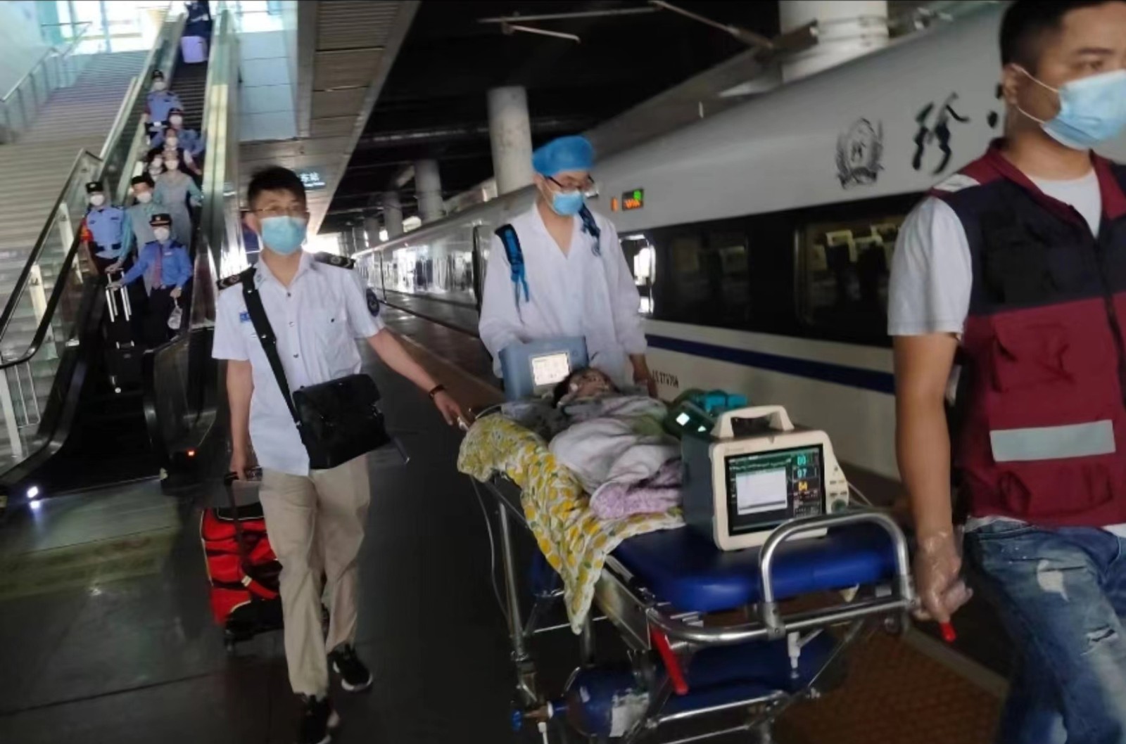 隆化县高铁转运公司